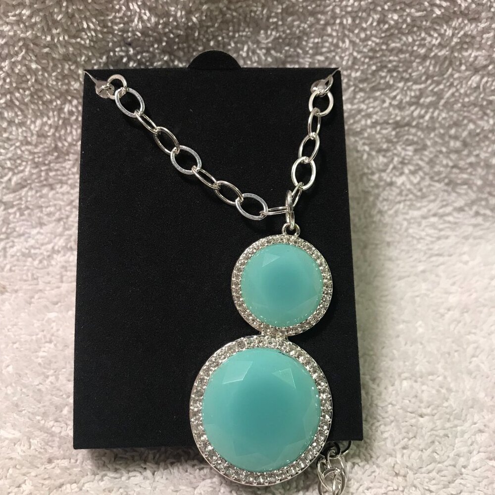 Avon Pacific Opalesque Necklace‎ With Blue Stone & Silver Chain